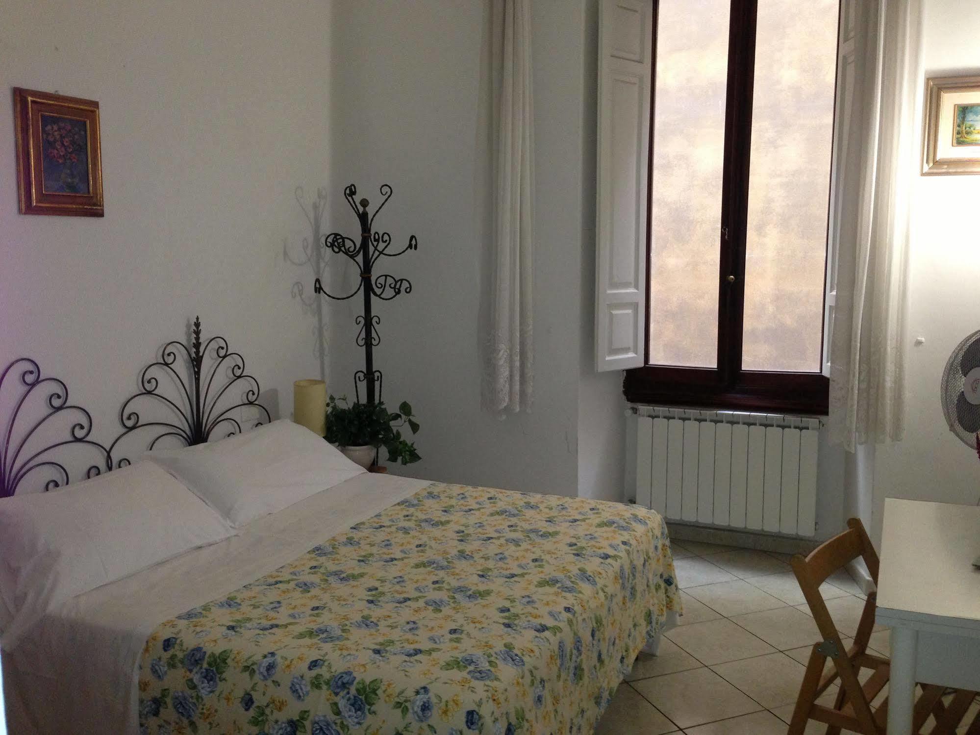 Hostel Veronique Φλωρεντία Εξωτερικό φωτογραφία