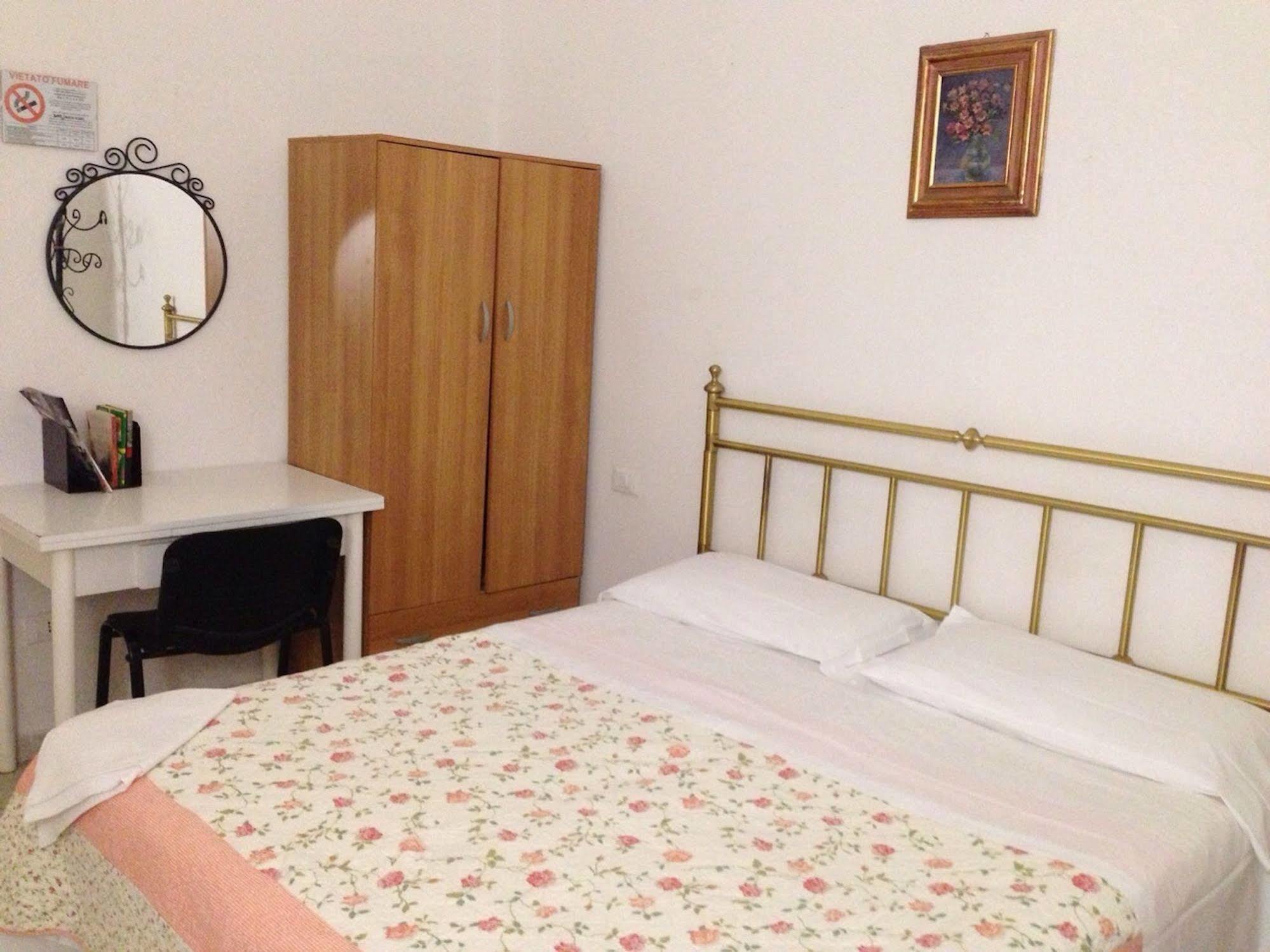 Hostel Veronique Φλωρεντία Εξωτερικό φωτογραφία