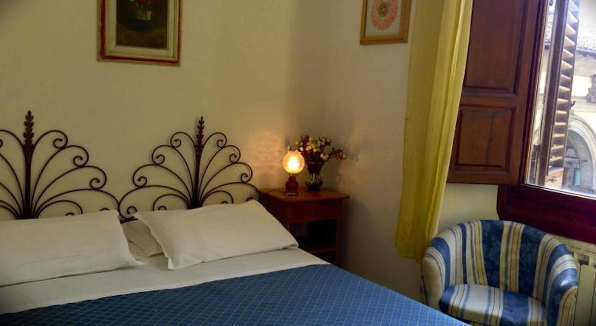 Hostel Veronique Φλωρεντία Εξωτερικό φωτογραφία